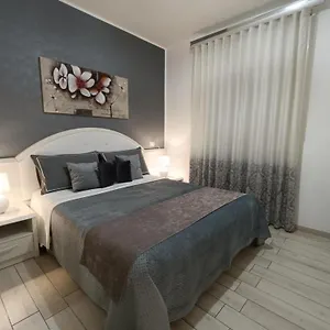 Plaza Bed & Breakfast LMP